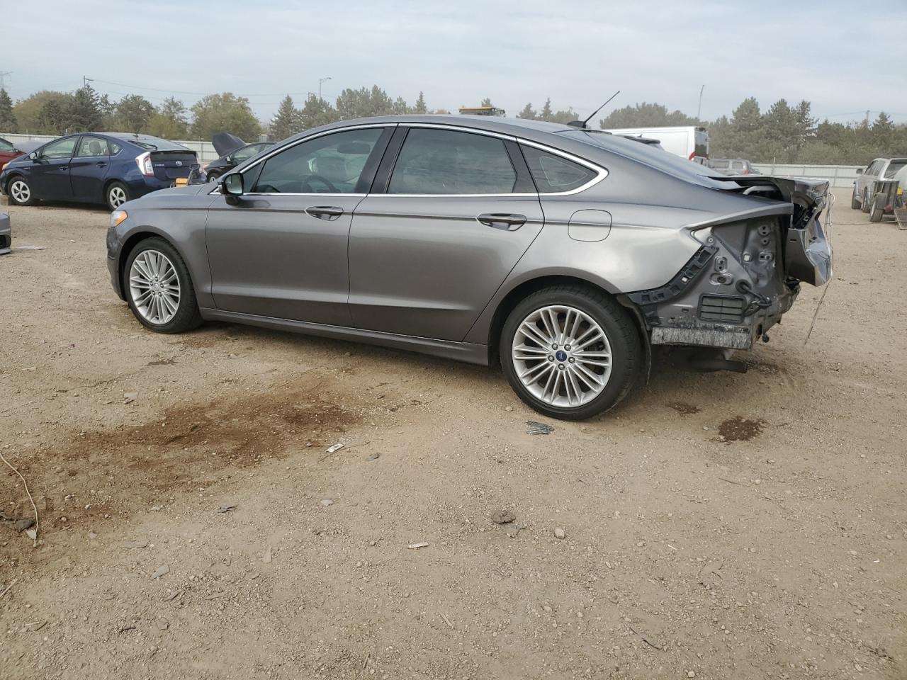 FORD FUSION SE