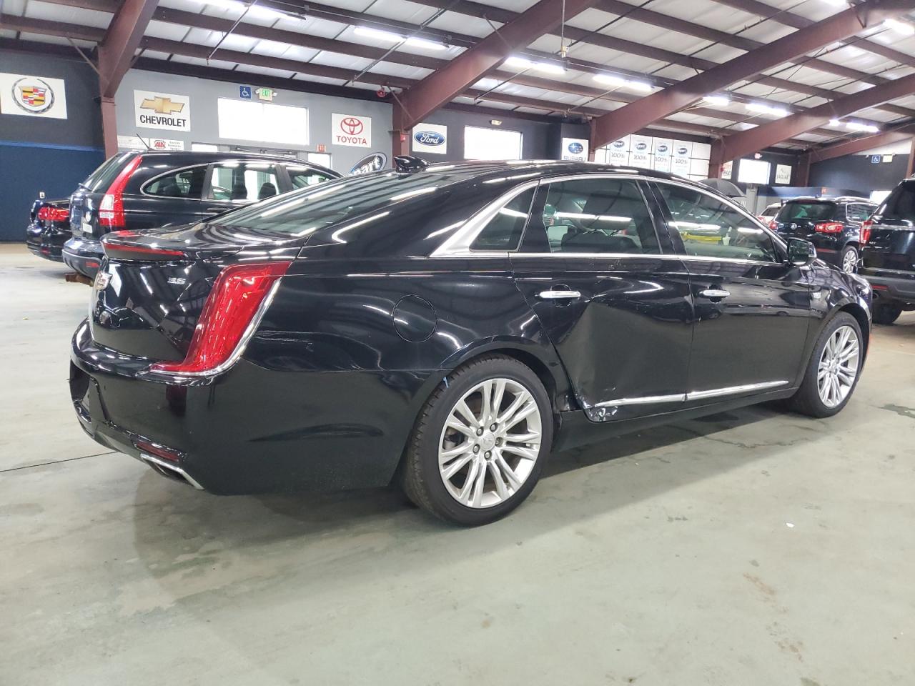 CADILLAC XTS LUXURY