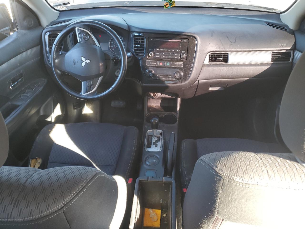 MITSUBISHI OUTLANDER ES