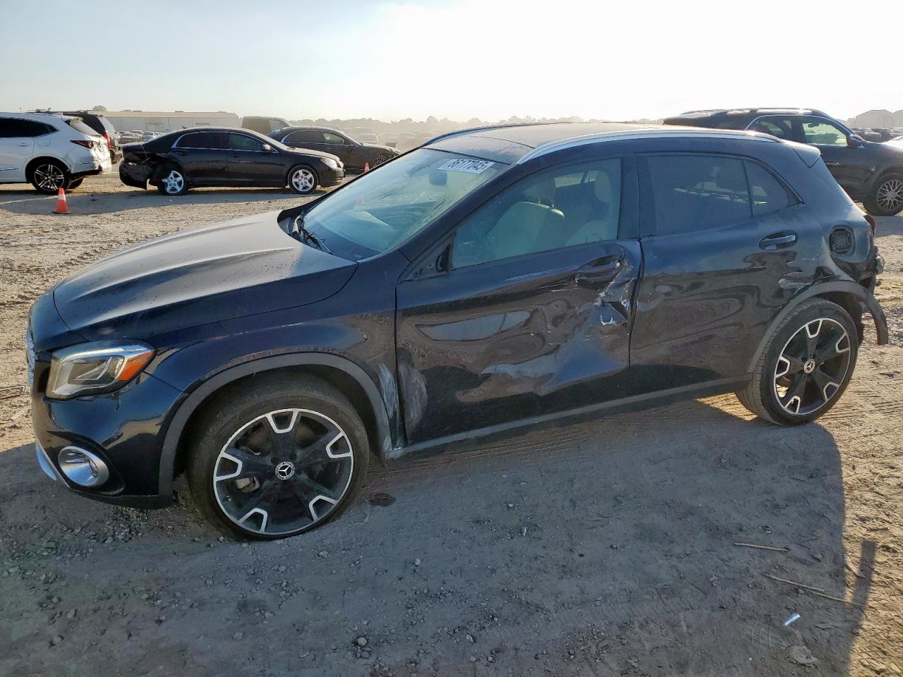 MERCEDES-BENZ GLA-CLASS 250