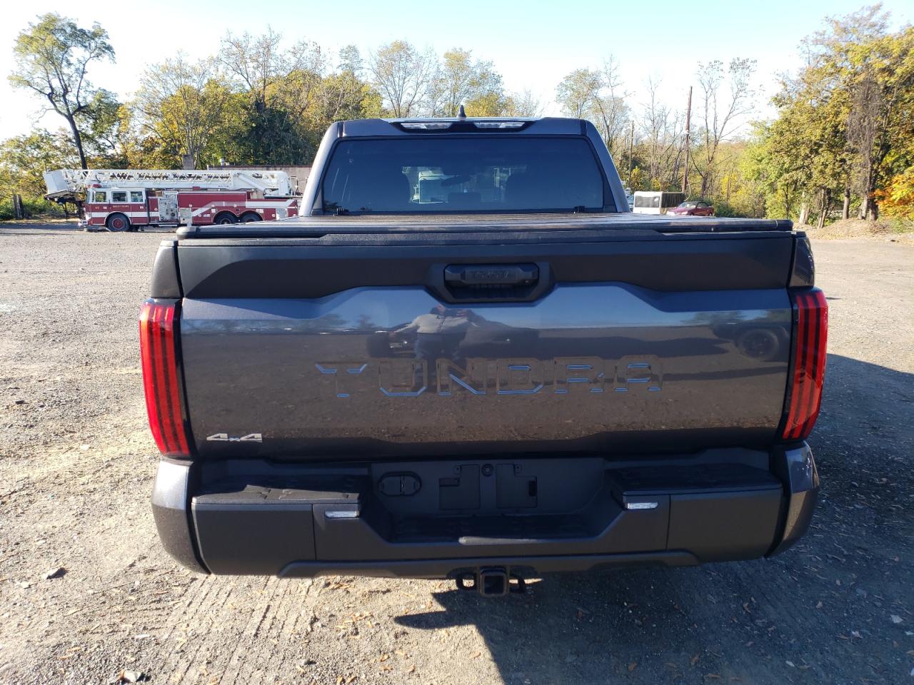 TOYOTA TUNDRA CREWMAX SR