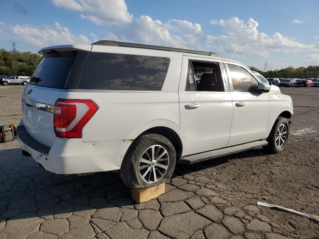 FORD EXPEDITION MAX XLT