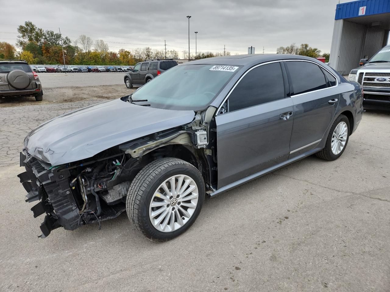 VOLKSWAGEN PASSAT SE