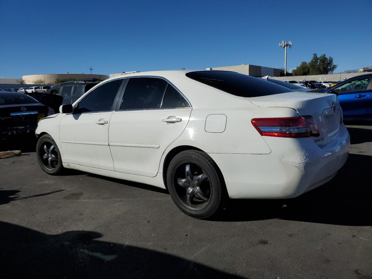 TOYOTA CAMRY BASE