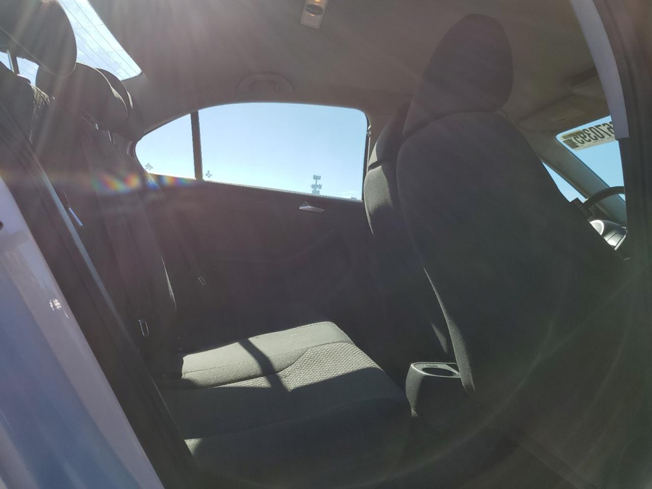 VOLKSWAGEN JETTA BASE