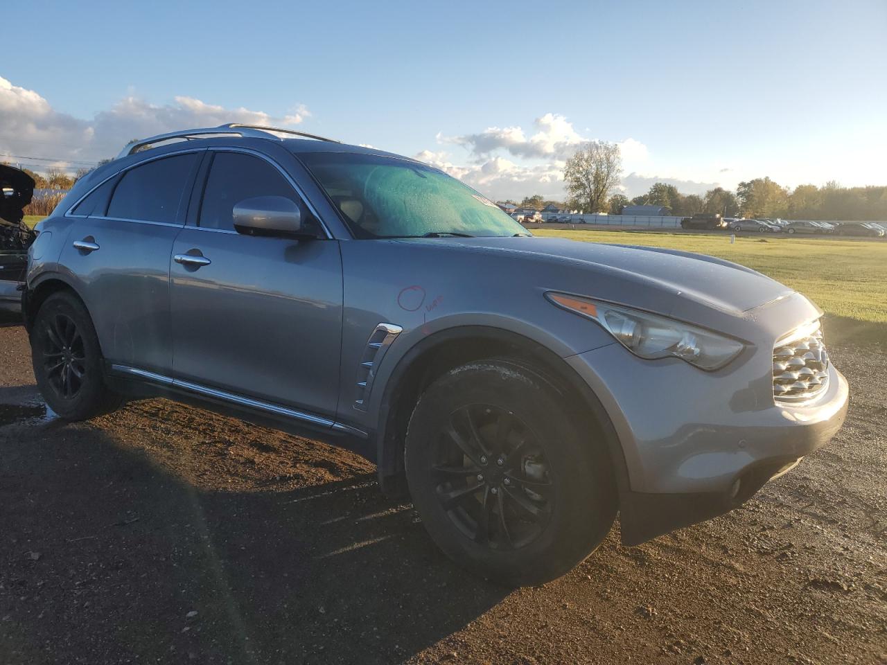 INFINITI FX35
