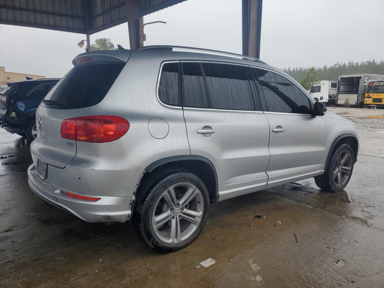 VOLKSWAGEN TIGUAN SPORT