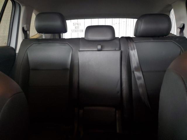 2018 VOLKSWAGEN TIGUAN SE 3VV3B7AX3JM214153