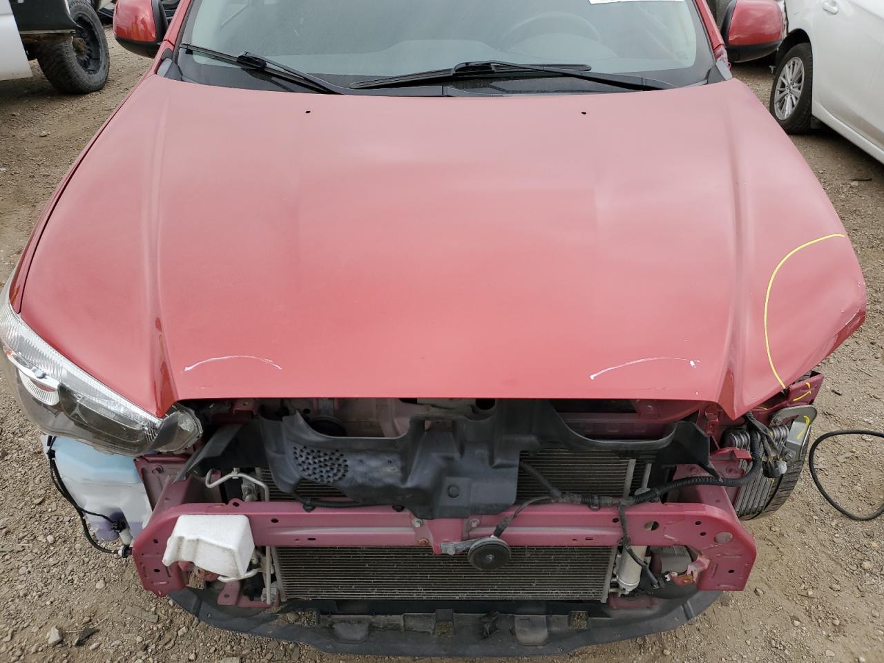 MITSUBISHI OUTLANDER SE