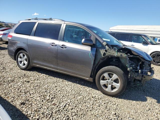 2011 TOYOTA SIENNA LE - 5TDKK3DC1BS173695