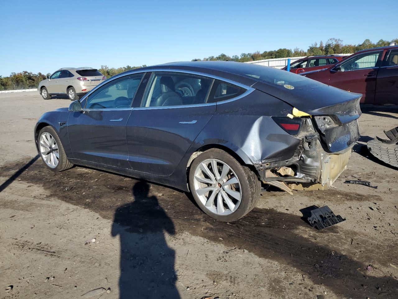 TESLA MODEL 3