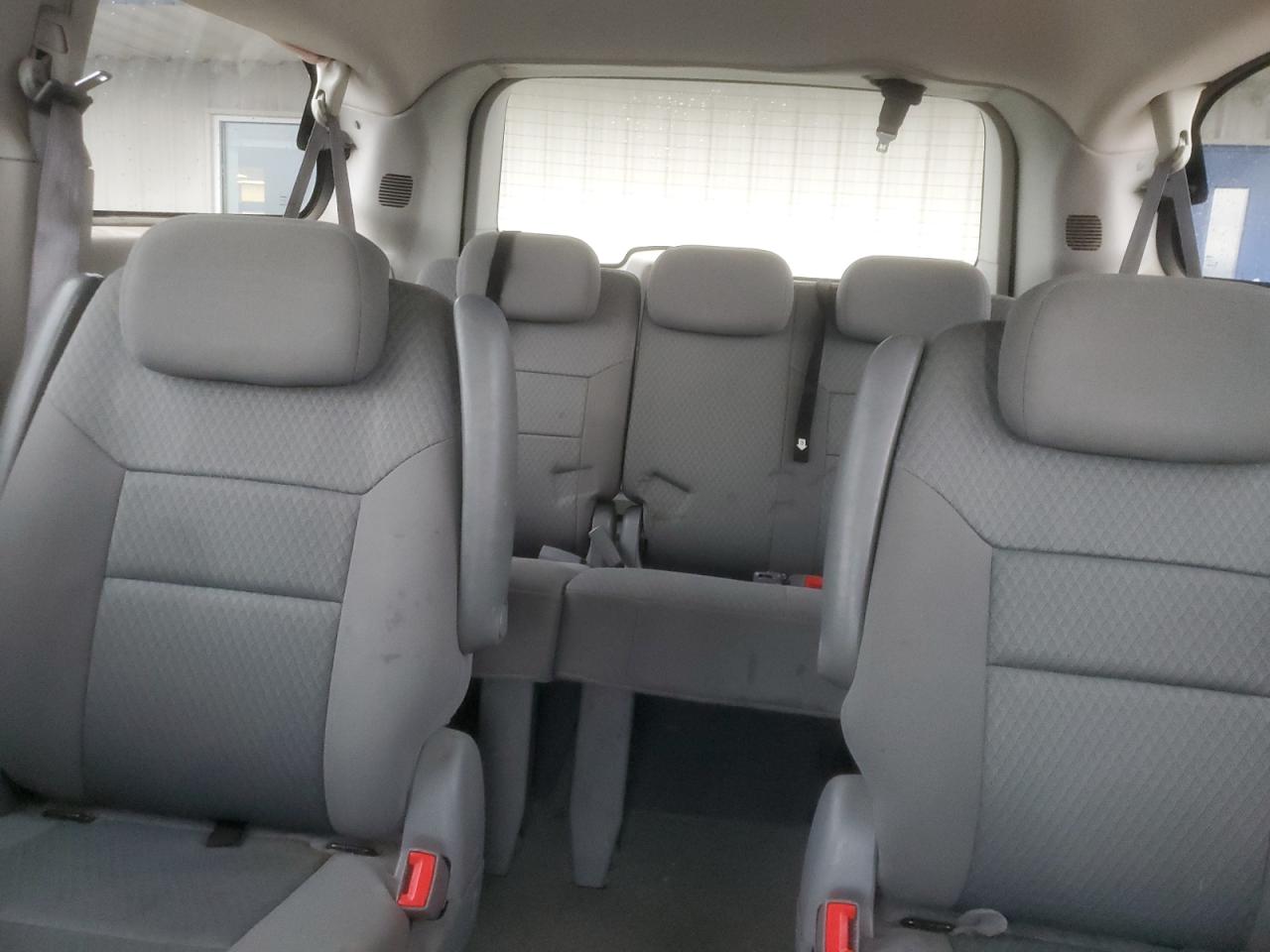 CHRYSLER TOWN & COUNTRY LX