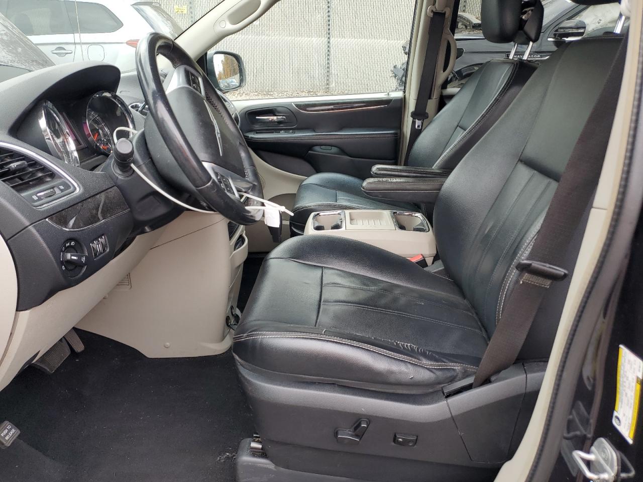 CHRYSLER TOWN & COUNTRY TOURING