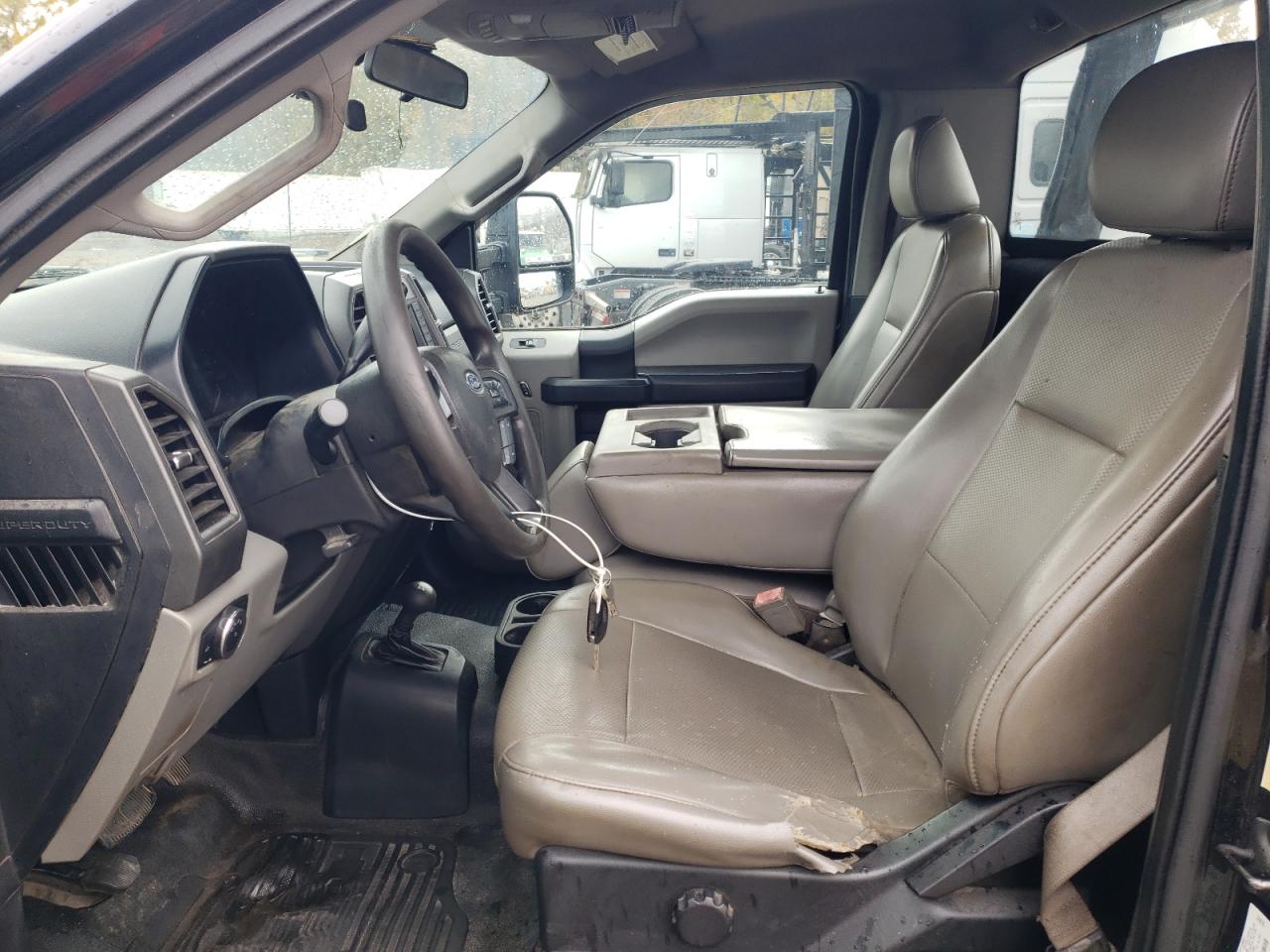 FORD F-550 SUPER DUTY