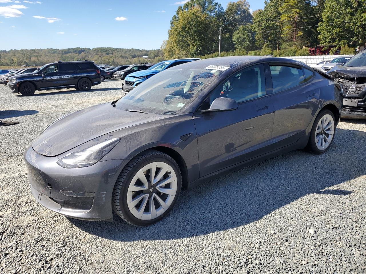 TESLA MODEL 3