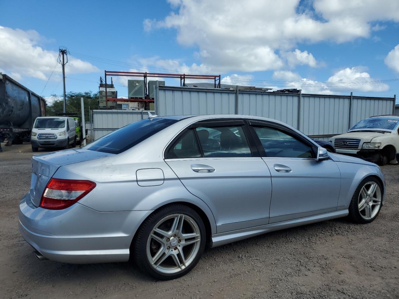 MERCEDES-BENZ C-CLASS 300