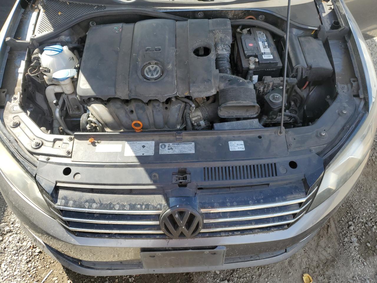 VOLKSWAGEN PASSAT SE