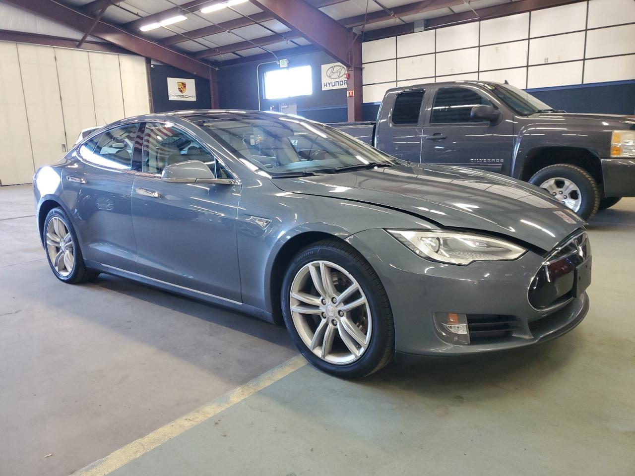 TESLA MODEL S
