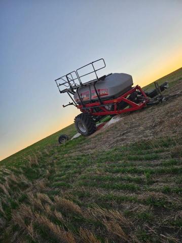 Global Auto Auctions: 2021 CASE IH 2355 PRECISION AIR