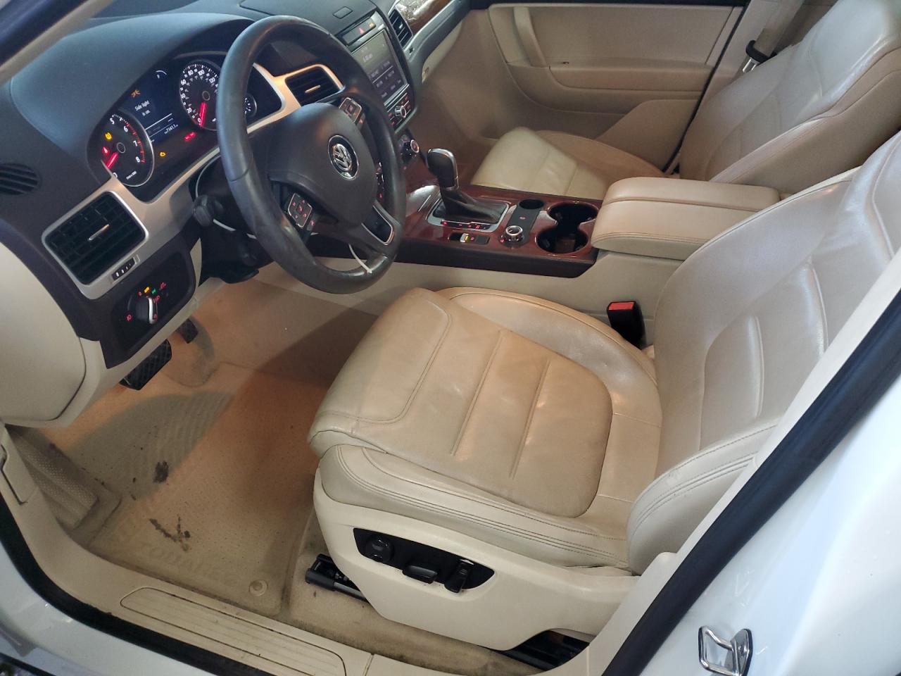 VOLKSWAGEN TOUAREG V6