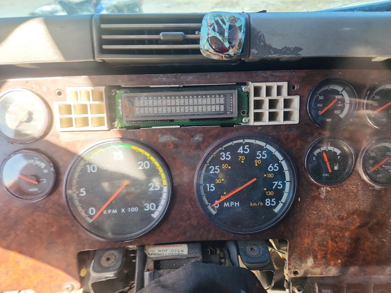 Lot #3279742950 2006 FREIGHTLINER CONVENTION