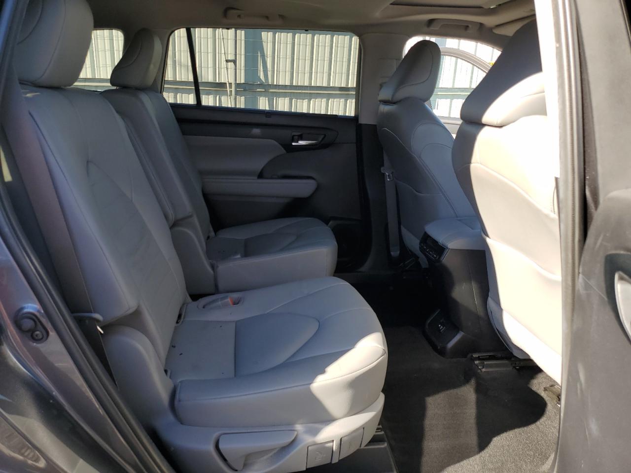 TOYOTA HIGHLANDER XLE