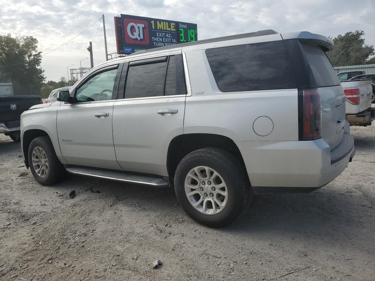 GMC YUKON SLT