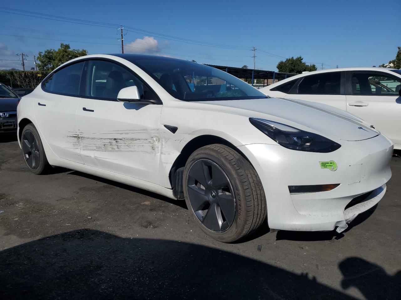 TESLA MODEL 3