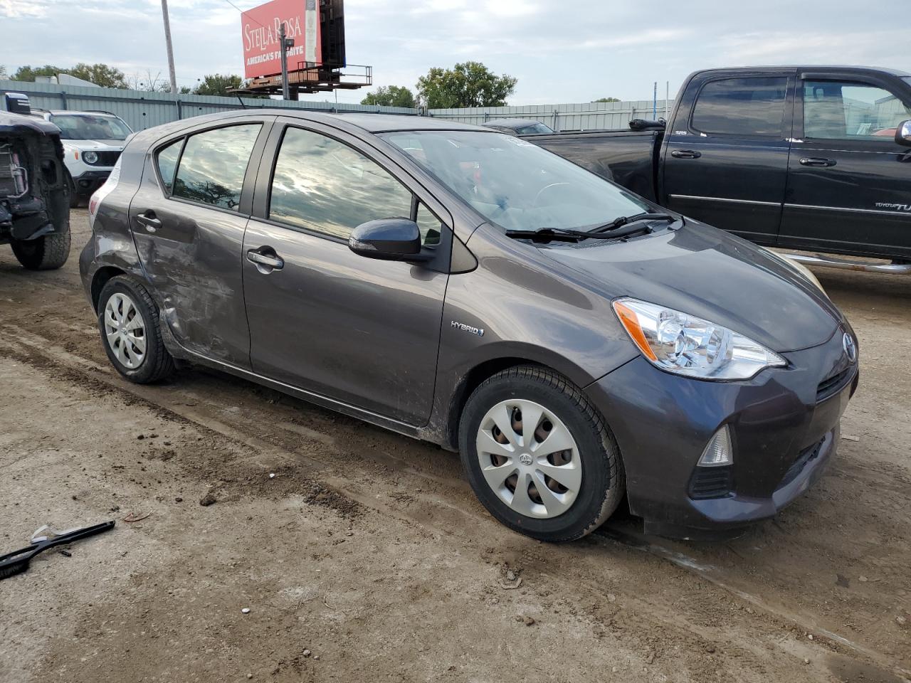 TOYOTA PRIUS C