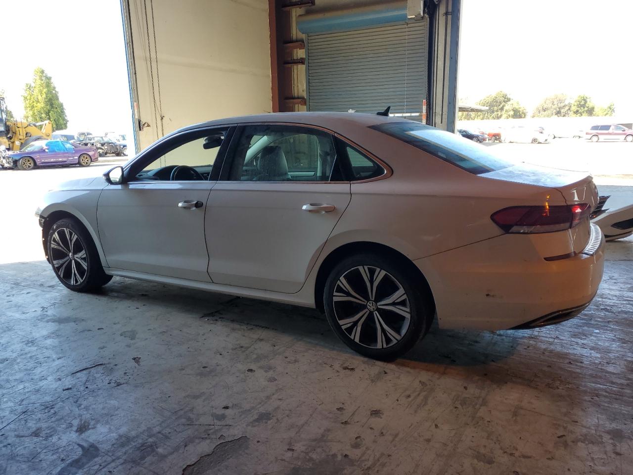 VOLKSWAGEN PASSAT SE
