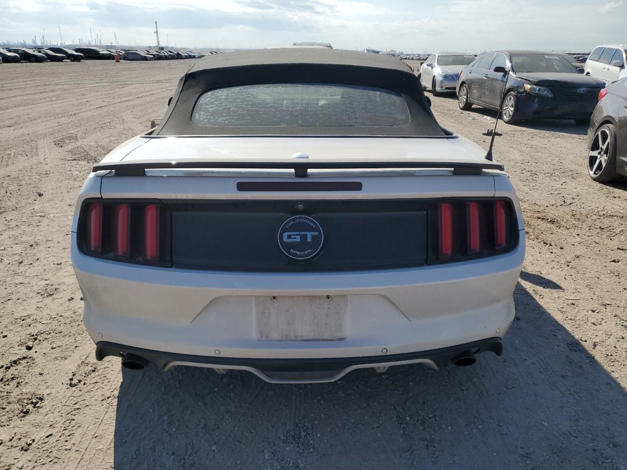 FORD MUSTANG GT