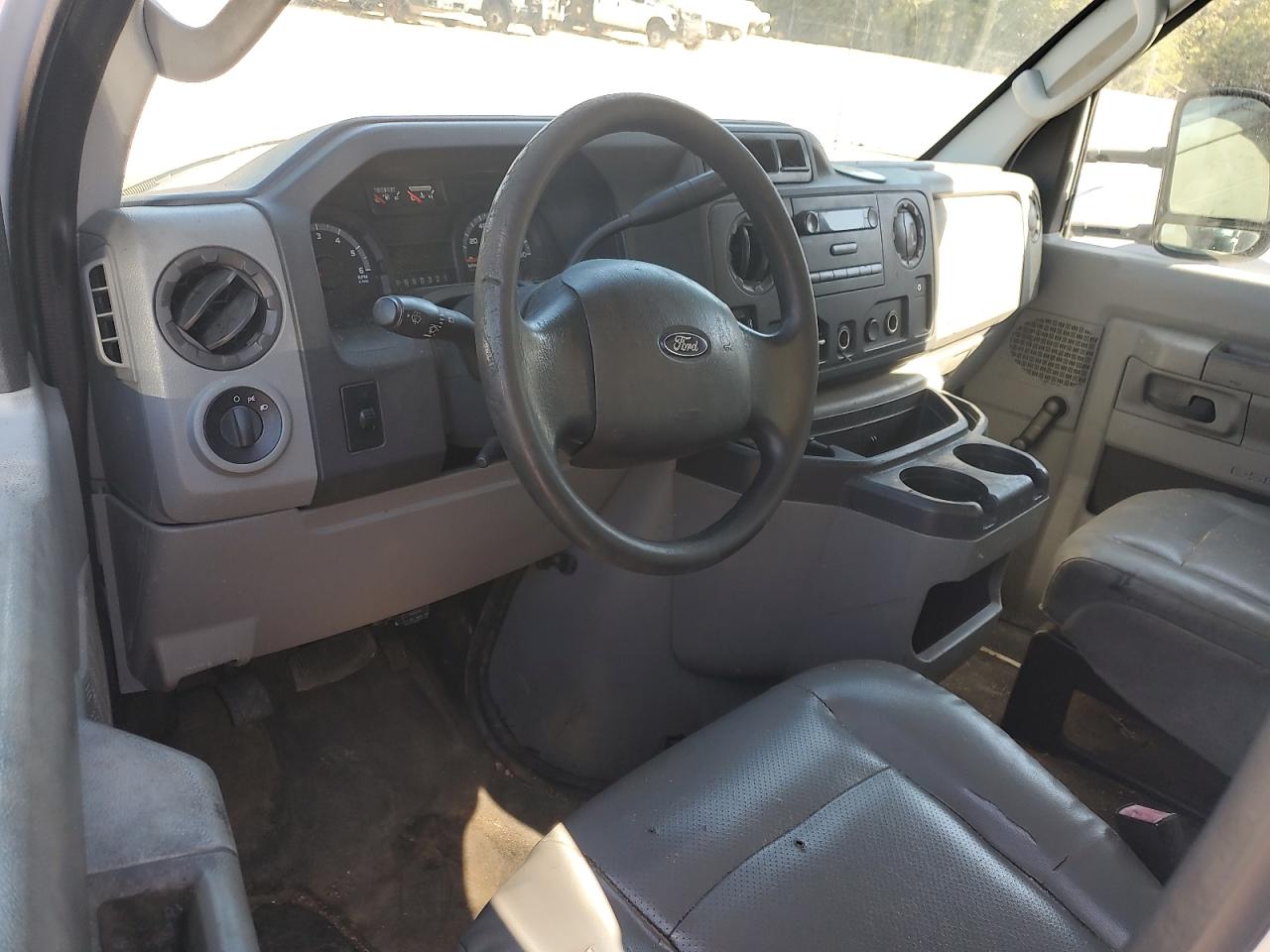 FORD ECONOLINE E350 SUPER DUTY CUTAWAY VAN