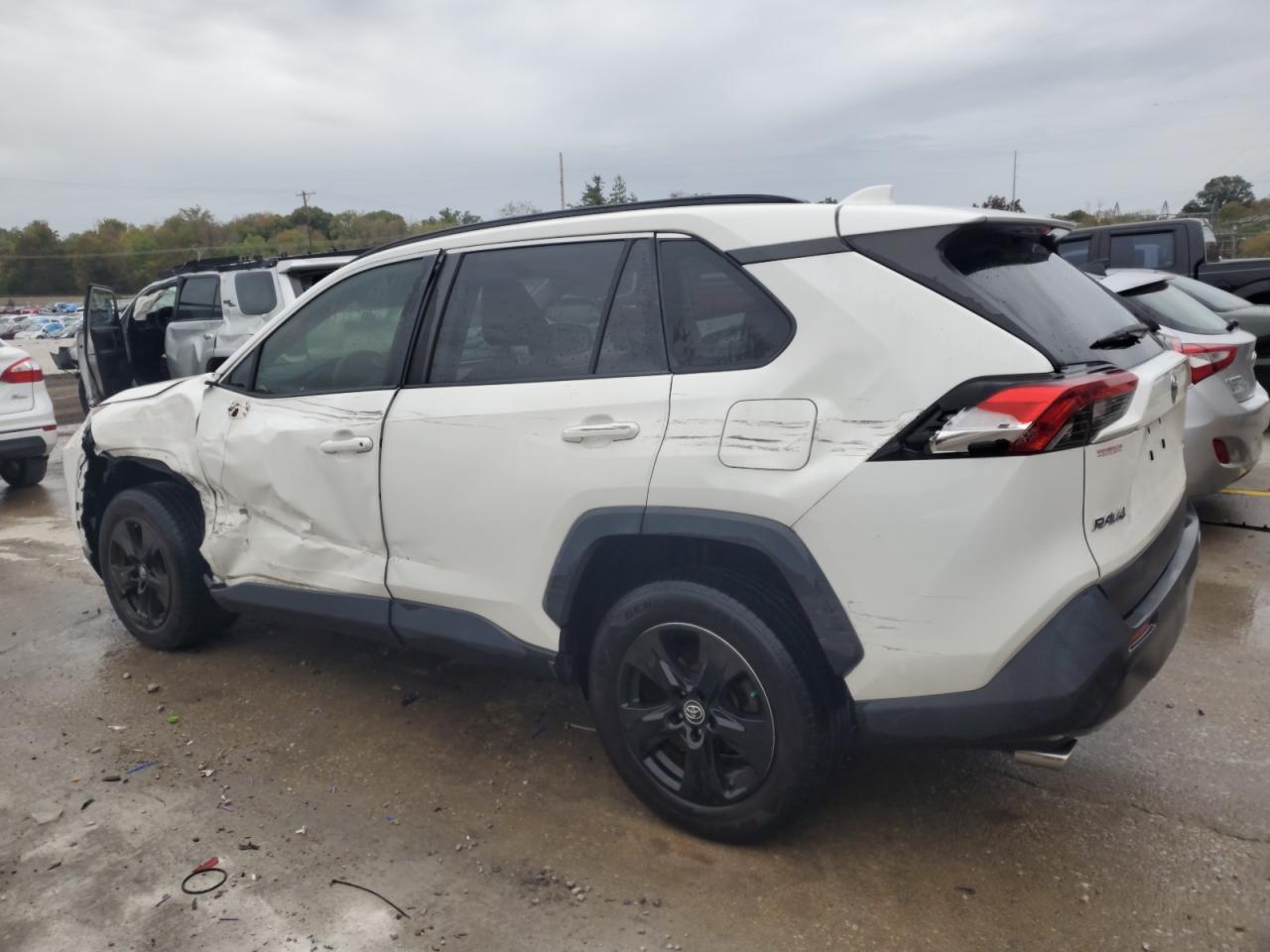 TOYOTA RAV4 XLE