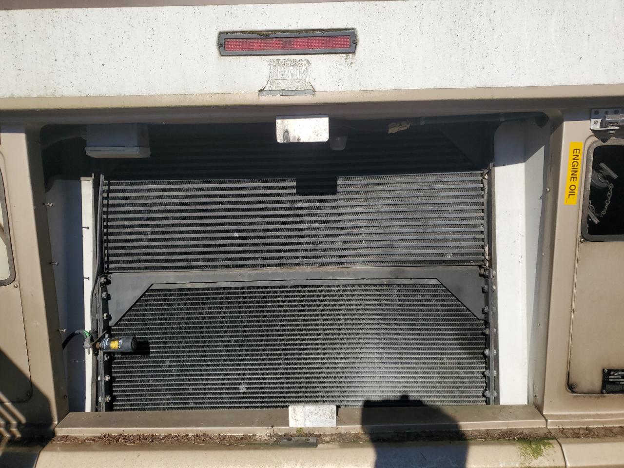 Lot #3290381791 2001 ROADMASTER RAIL 40/MH