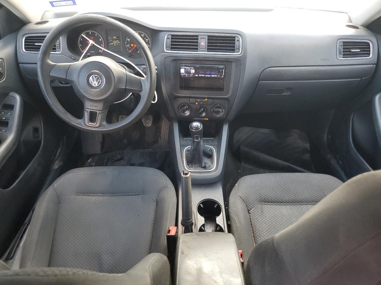 VOLKSWAGEN JETTA BASE