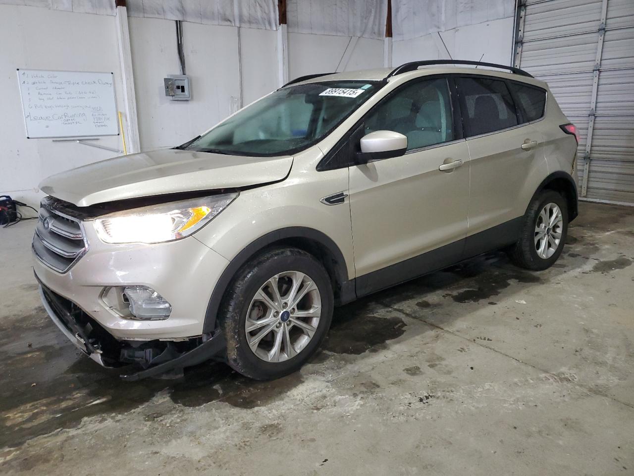 FORD ESCAPE SE