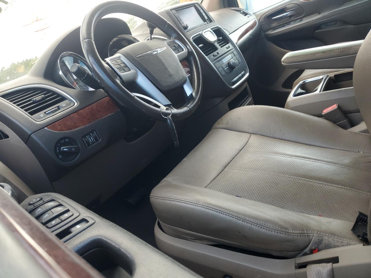 CHRYSLER TOWN & COUNTRY TOURING