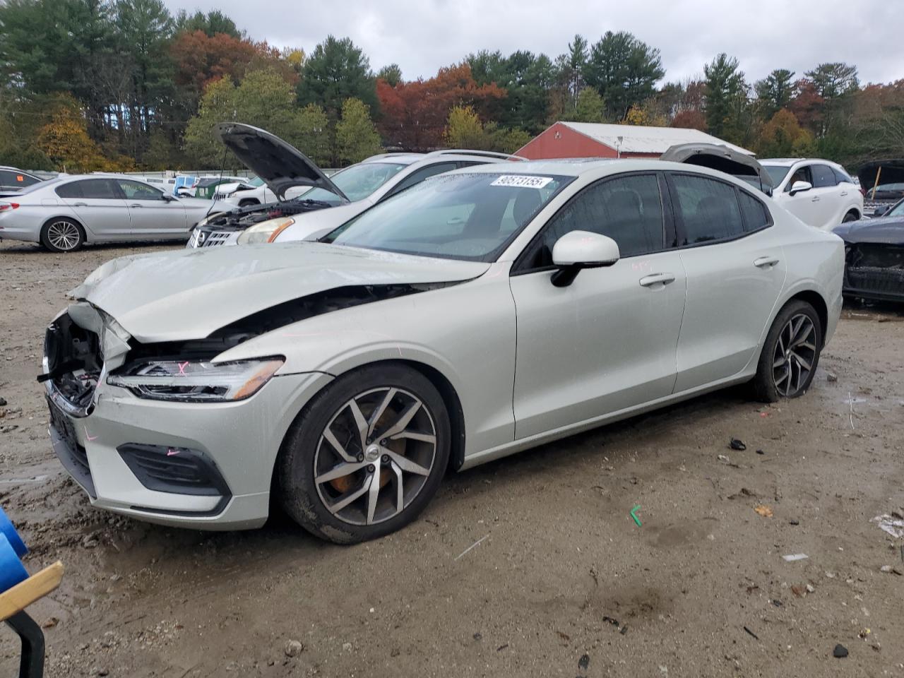 VOLVO S60 T6 MOMENTUM