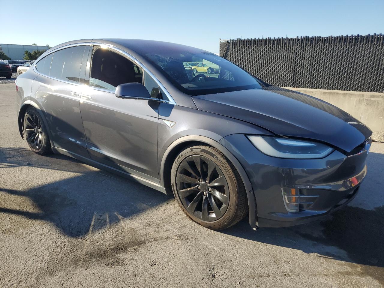 TESLA MODEL X