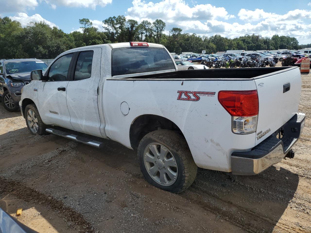 TOYOTA TUNDRA DOUBLE CAB SR5