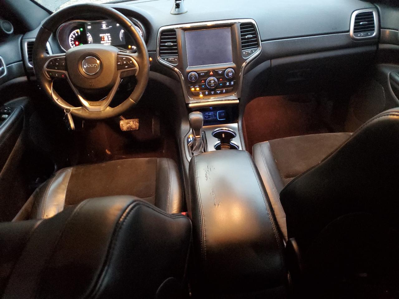 JEEP GRAND CHEROKEE LAREDO