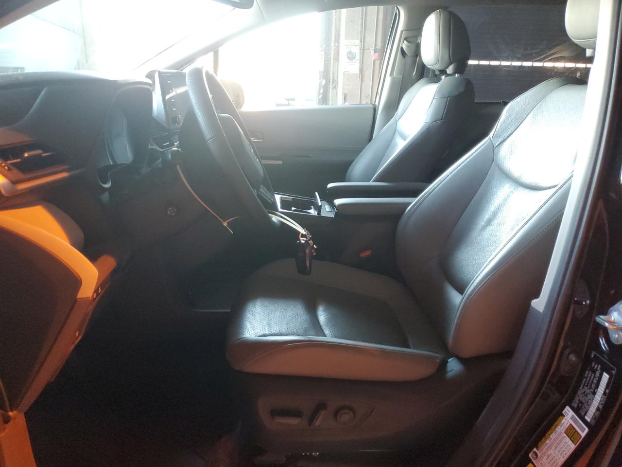 TOYOTA SIENNA LIMITED