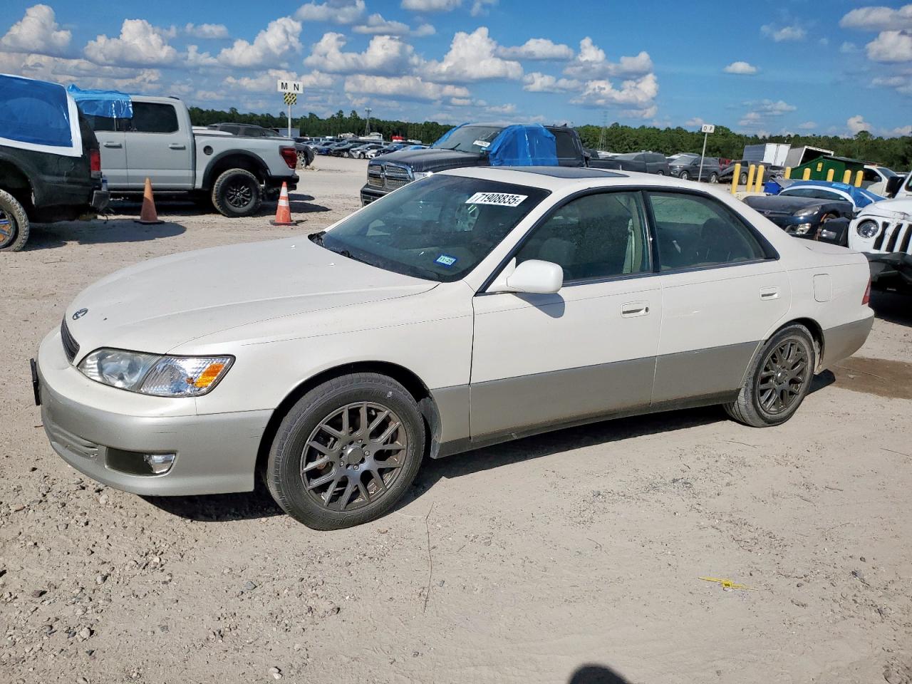Lot #3296384641 2001 LEXUS ES 300
