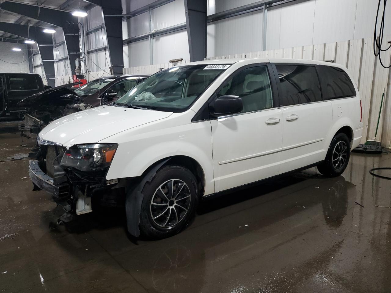 CHRYSLER TOWN & COUNTRY LX