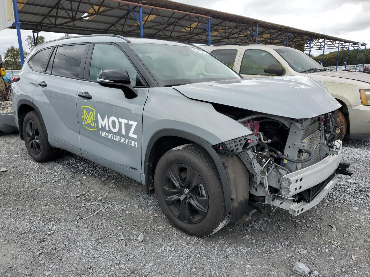 TOYOTA HIGHLANDER HYBRID XLE