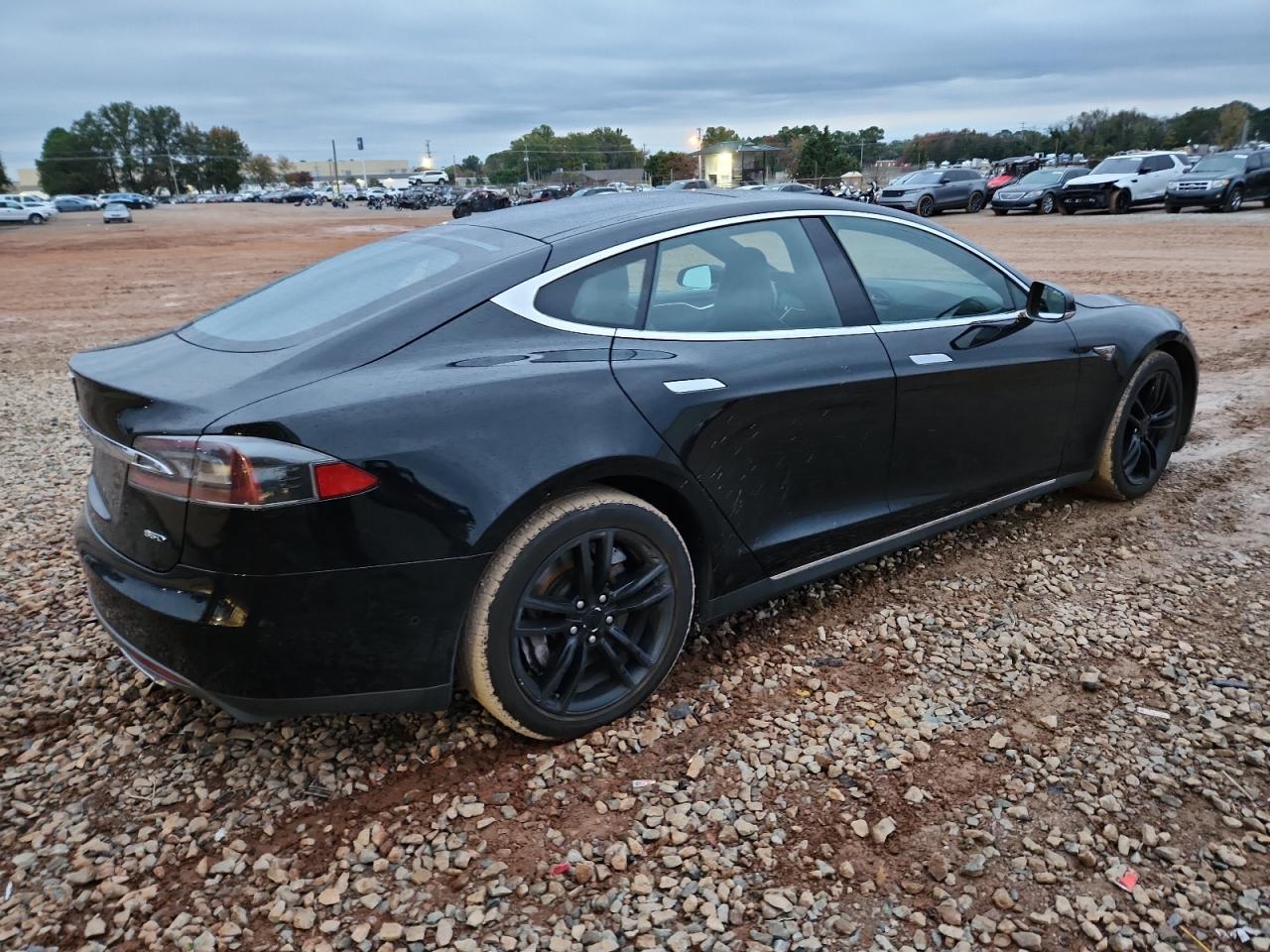 TESLA MODEL S