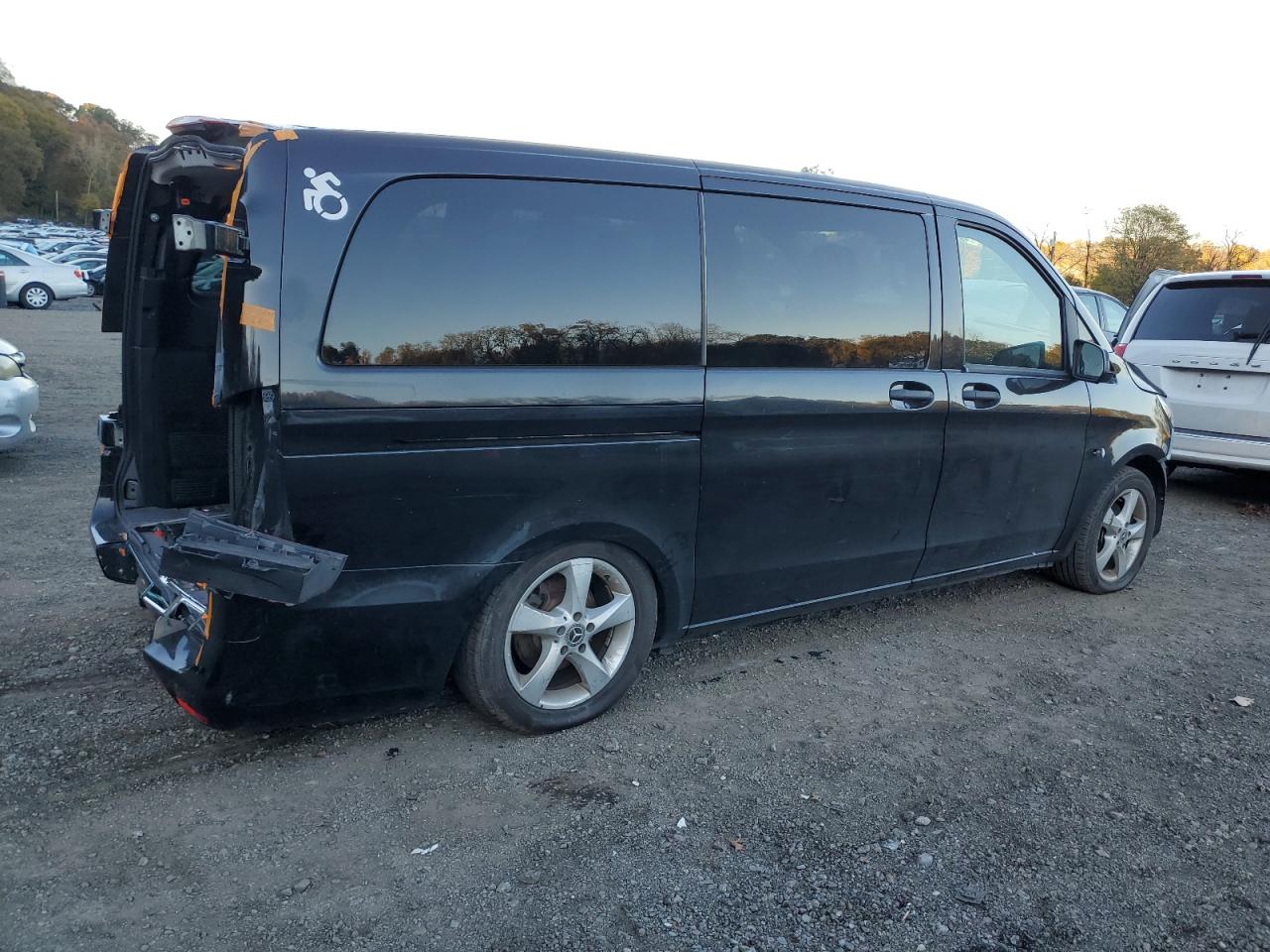 MERCEDES-BENZ METRIS