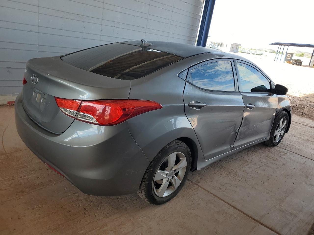 HYUNDAI ELANTRA GLS