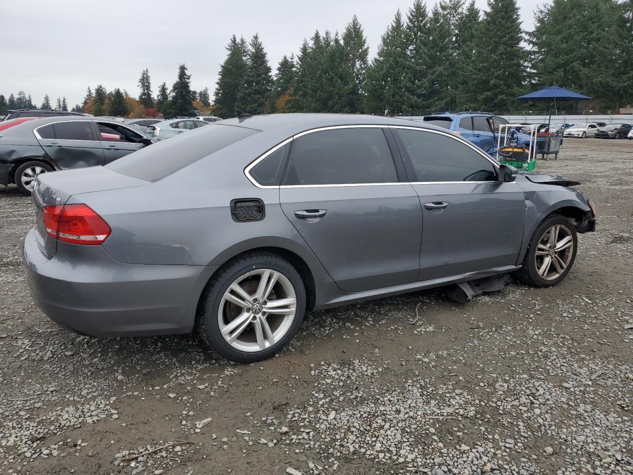 VOLKSWAGEN PASSAT SE