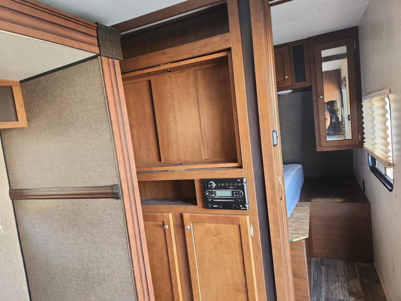 Lot #3291479966 2017 TRAIL KING HEARTLAND